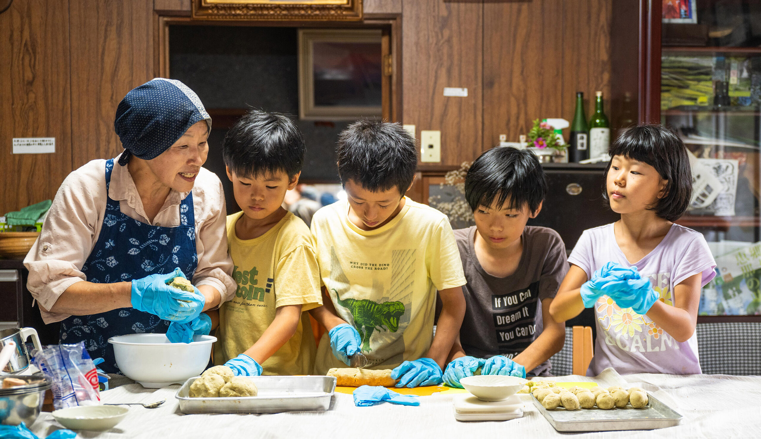 坂折棚田で郷土食体験