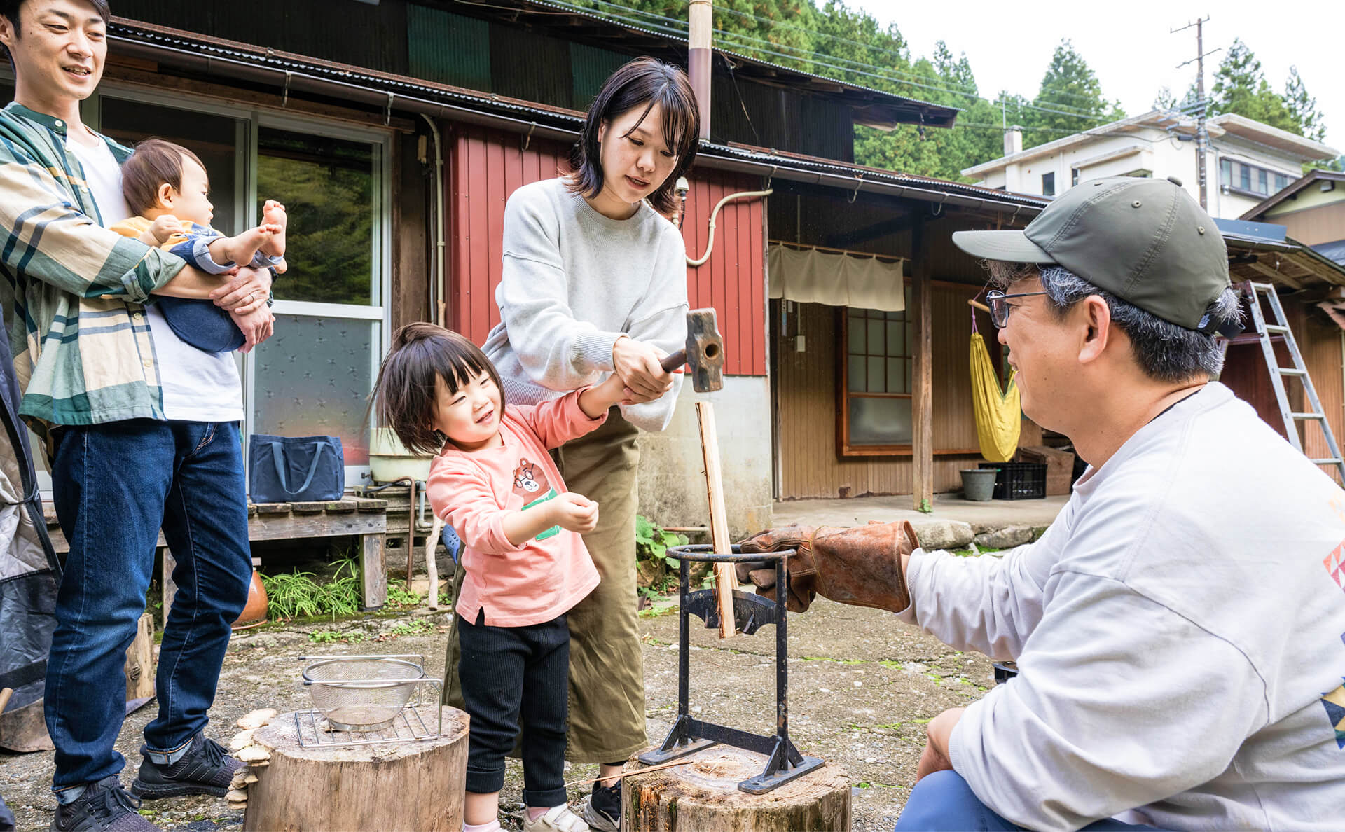 サウナで使用する薪から準備