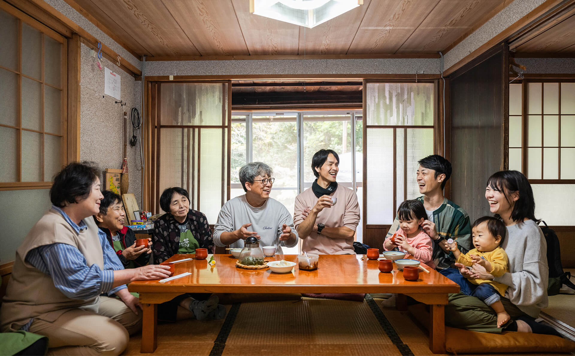 長く神崎の地に住んでいる地域の方々と交流します